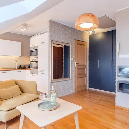 Castle View - Spacious - By Rentujemy