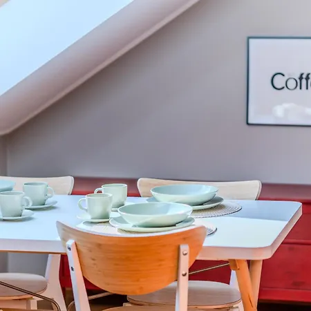 Castle View - Spacious - By Rentujemy Apartamento *