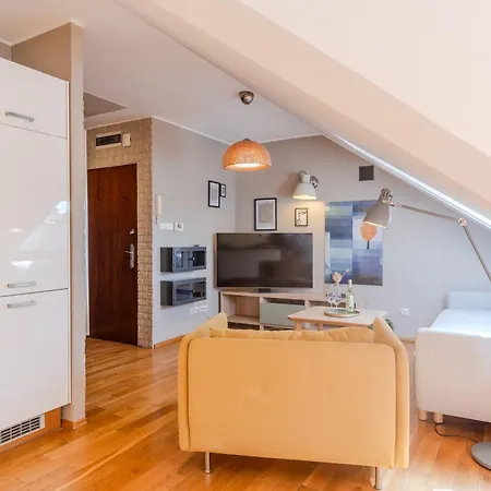 Castle View - Spacious - By Rentujemy Cracóvia