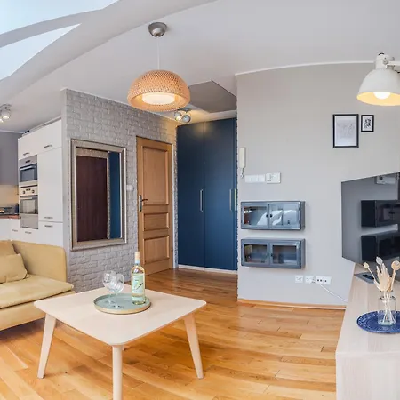 Castle View - Spacious - By Rentujemy