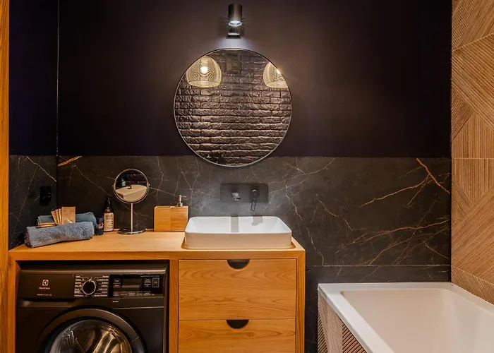 Castle View - Spacious - By Rentujemy