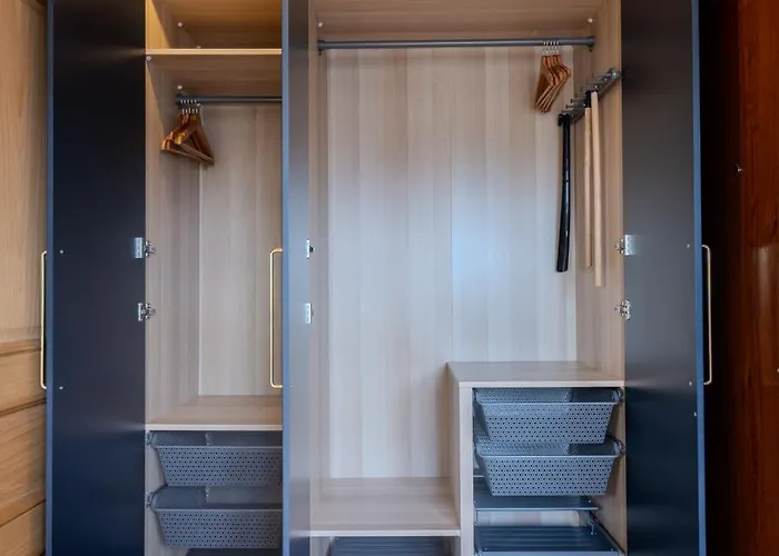 Castle View - Spacious - By Rentujemy Appartement *