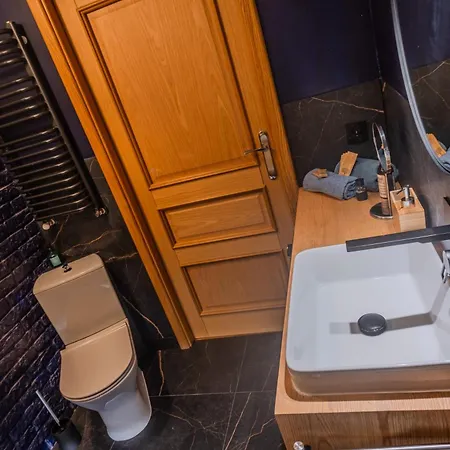 Castle View - Spacious - By Rentujemy Апартаменты Краков