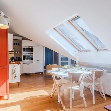 Castle View - Spacious - By Rentujemy Apartamento Cracovia
